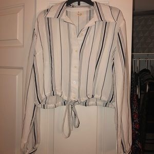 Brandy Melville Cropped Button Down